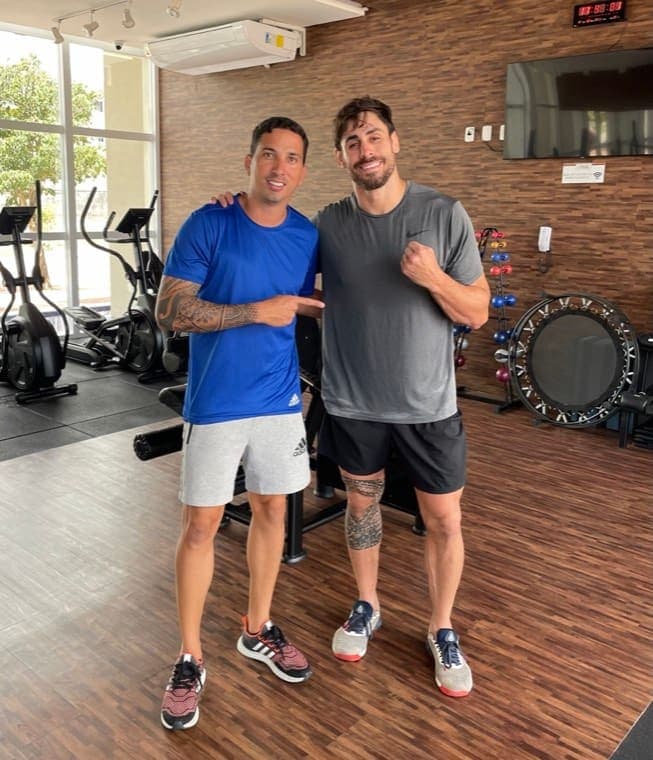 Hugo Araújo com Cara de Sapato